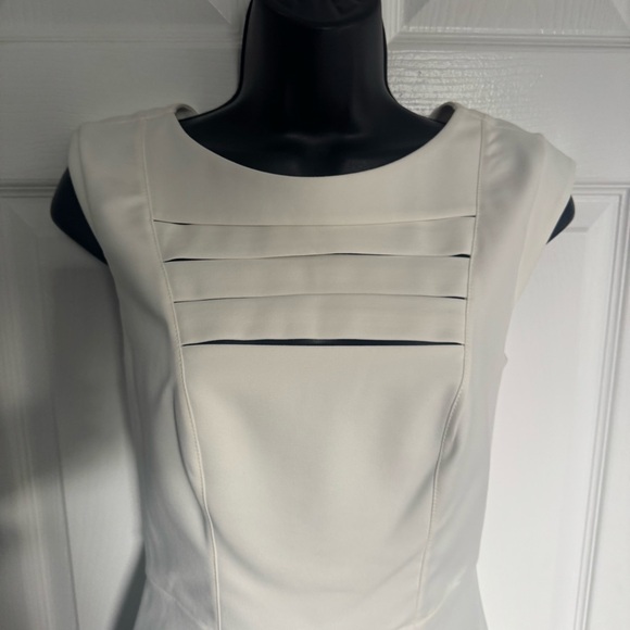 NWT French Connection White Tailored Midi Dress - size 4 - Picture 2 of 5